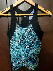 Reebok Athletic Top