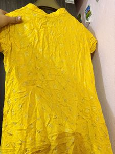 Avaasa Yellow Printed kurti