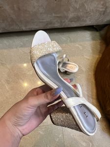 Metro Wedge Heel