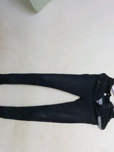Black Skinny Jeans