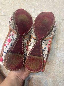 Anouk Floral Juttis with Silver Embellishments