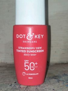 Dot & Key Strawberry Sunscreen