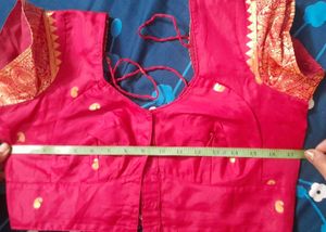 New Saree With Blouse