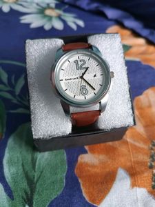 Trendy New Watch Of Fastrack,Colour-brown.For,Formal Outfit,Causal Outfit,Etc.