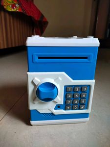 Kids' Electronic Piggy Bank