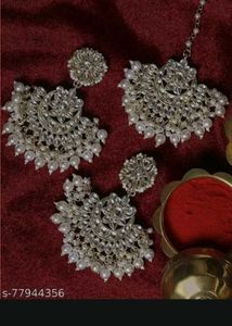 Beautiful Earring Set