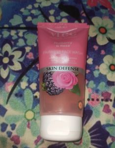 VLCC NATURAL SCIENCES, Mulberry &amp; Rose FAIRNESS FACE WASH with Orange &amp; Lemon Reduce Blemishes and Provide Fairer Complexion