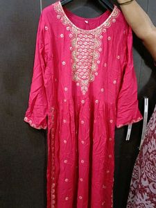Price Drop 💧🌸RANI PINK KURTI + PANT🎀