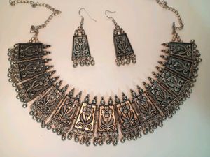 Silver Oxidized Necklace With Earrings