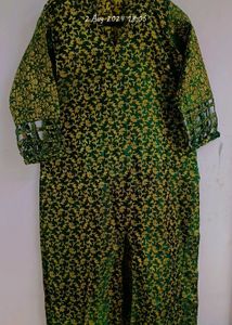 Green Kurti &amp; Off White Lehnga