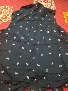 Sleeveless Shirt Top