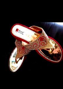 Elegant Red & Gold Flats