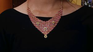 Necklace & Earrings (Set)