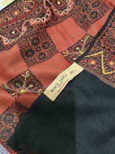 Elegant Checked Scarf