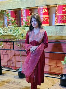 New Elegant Kurta Set from Myntra