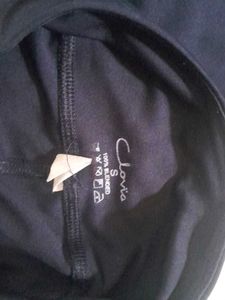 Stretchable Gym Tights Clovia Small Size