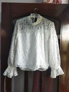 STYLI Lace Top