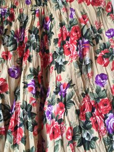 💥Price Drop💥.Floral Skirt