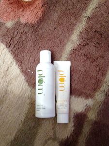 Plum Green Tea Toner Free Scrub