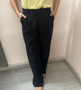 Sale❗️Branded Fashionable Women Parallel Trousers
