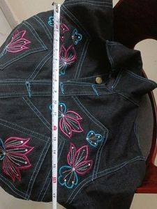 STYLISH ✨💖Embroidered Denim Jacket