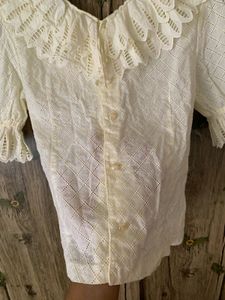 Vintage-Inspired Lace Crop Top