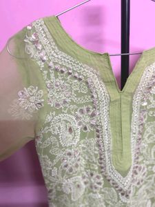Lucknow A-line Chikankari Kurti With Inside Lini