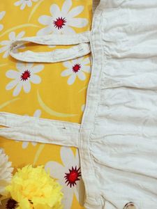 White Pretty Top For Women 🤍