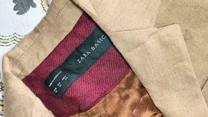 Zara Basic Blazer - Stylish &amp; Chic