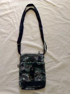 Kipling Sling (authentic)