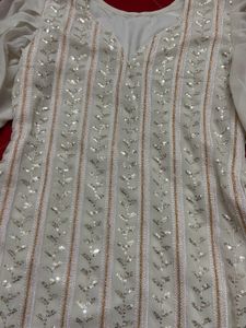 Graceful Ethnic Wear Dress for Festive Occasions