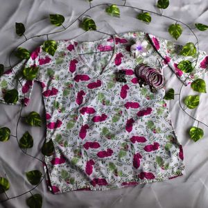 Floral Print Top 🍇✨