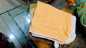 Baby Hooded Towel And Free 1 Urine Mat