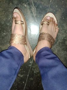 Sparkling Bronze Toe Ring Sandals