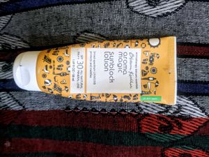 Aroma Magic Sunblock Lotion SPF30 PA++ UVA/UVB