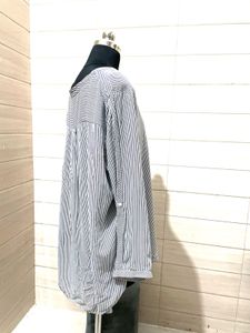 H&amp;M Oversized Striped V-Neck Top