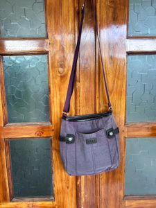 Elle Unisex Nylon Sling Bag