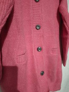 Beautiful Pink Sweater..🌷