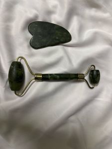 Jade Roller &amp; Gua Sha Set