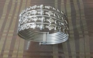 Silver Tone Bangle Set