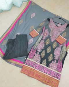 Elegant Embroidered Chudidar Kameez Suit