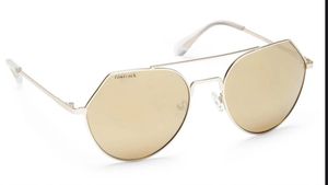 🆕 “Fasttrack” Gold Oval Sunglasses 🕶️