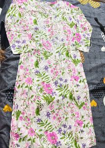 White Floral Chikankari Kurta- Unused- Bust 34