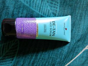 Aroma Care De-Tan Face Scrub