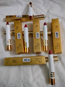 Myglamm Perfect Curves Crayon