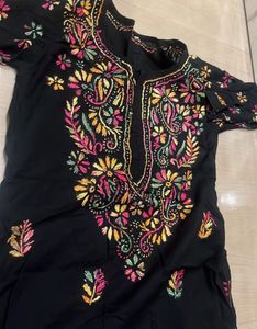Elegant Black Embroidered Kurta