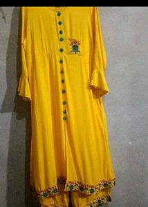 🔸 &#34;Embroidered Slit Gown Kurti with Palazzo Set&#34;