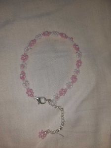 Pink &amp; White Beaded Daisy Bracelet🩷🤍