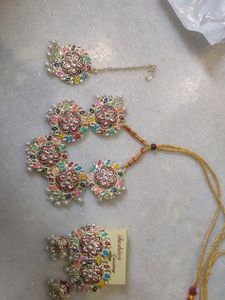 Best Quality Fashion Earstuds For Traditional Wear