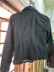 Denim Jacket with Stylish Fit